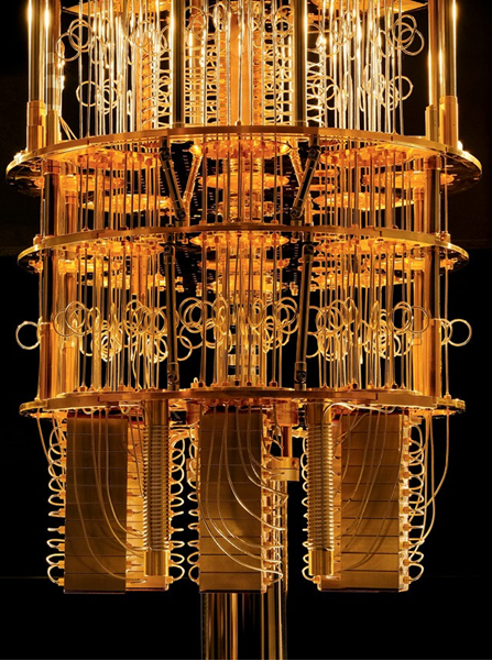 Os computadores quânticos da IBM têm estrutura pensada para facilitar a refrigeração extrema e garantir mais estabilidade (Foto:  Graham Carlow/divulgação )
